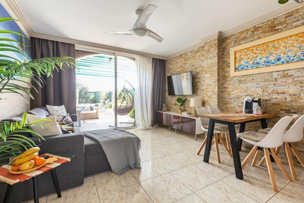 Beachfront Private Apartment In Pueblo Torviscas Sunset Harbour Costa Adeje (Tenerife) Ngoại thất bức ảnh